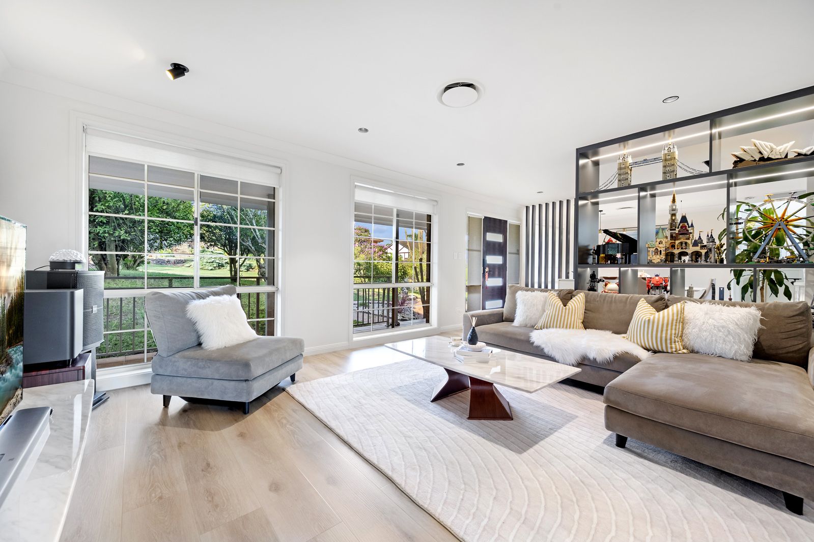 8 Oakdale Place, Baulkham Hills, Baulkham Hills - Thumbnail 4