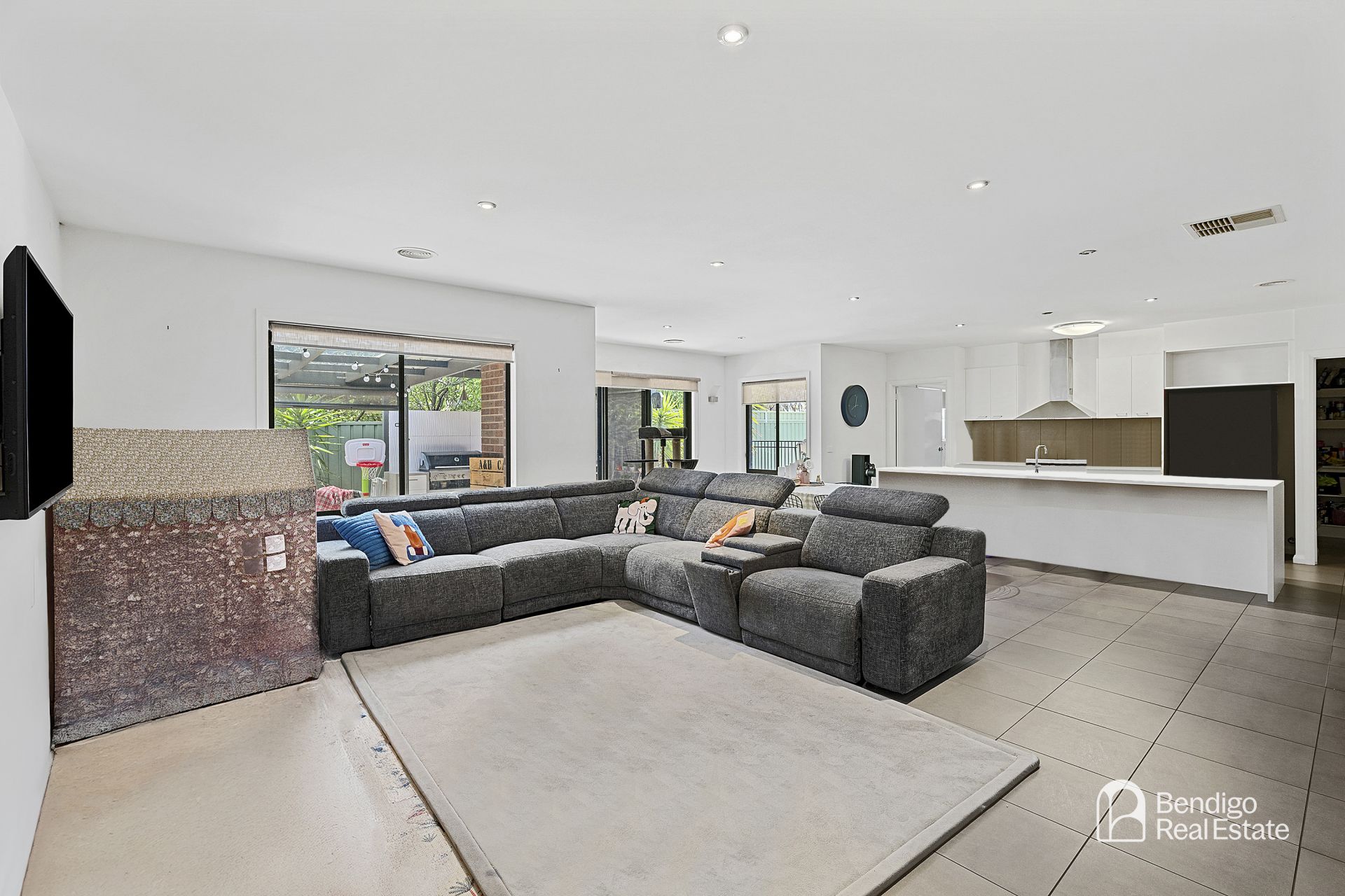 6 Hampshire Place Strathfieldsaye VIC, Strathfieldsaye - Thumbnail 5