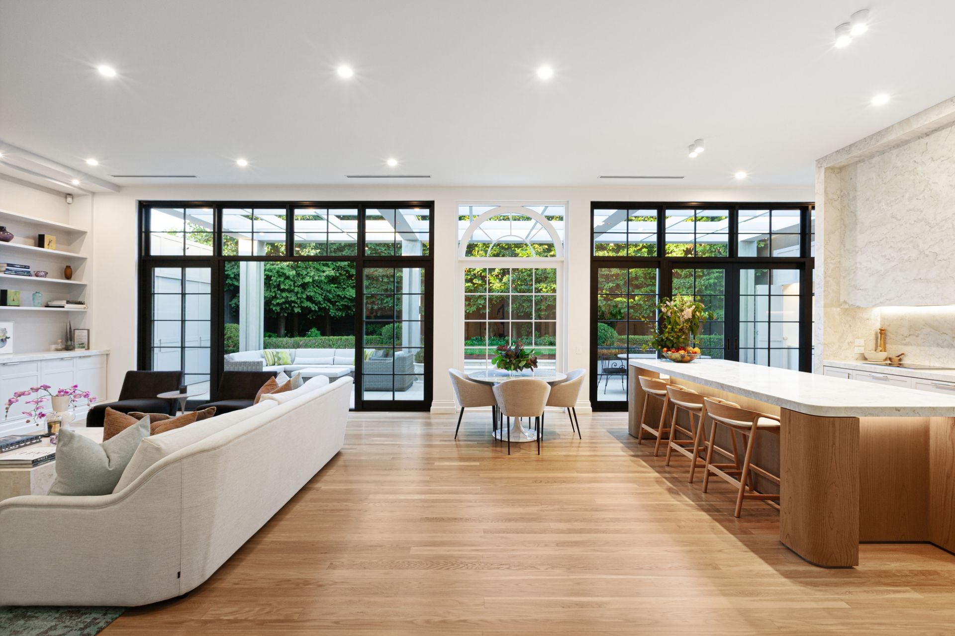 7 Dunraven Avenue, Toorak - Image 1
