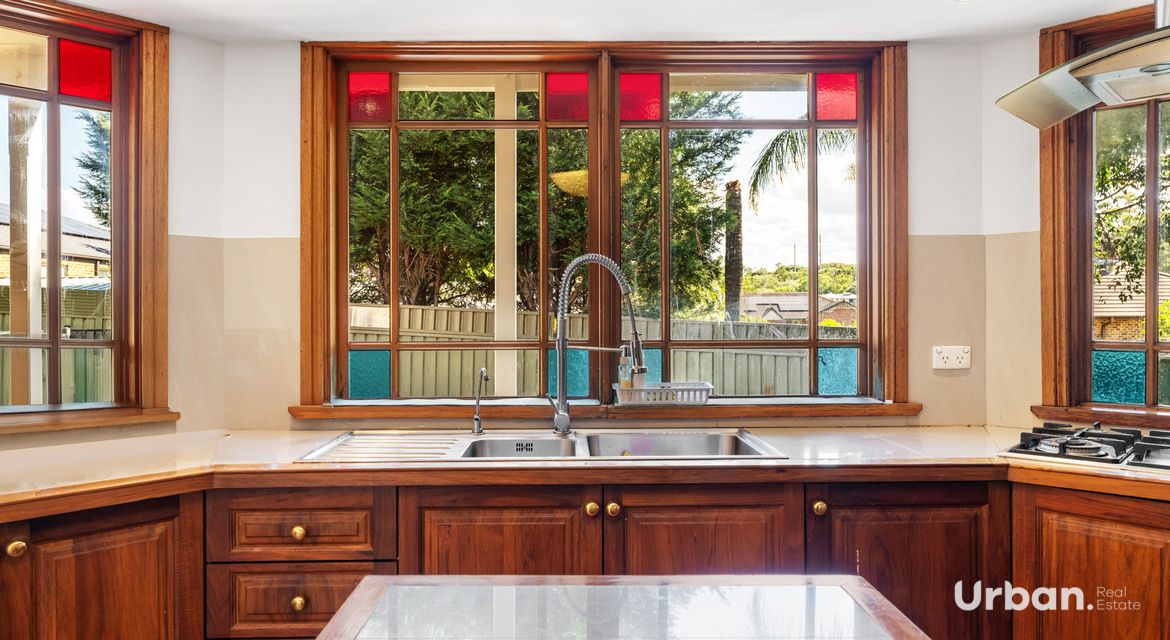 Glen Alpine 40 Nepean Towers Avenue