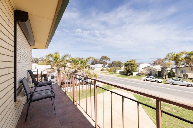 12 Fisherman Bay Road Port Broughton SA, Port Broughton - Thumbnail 2