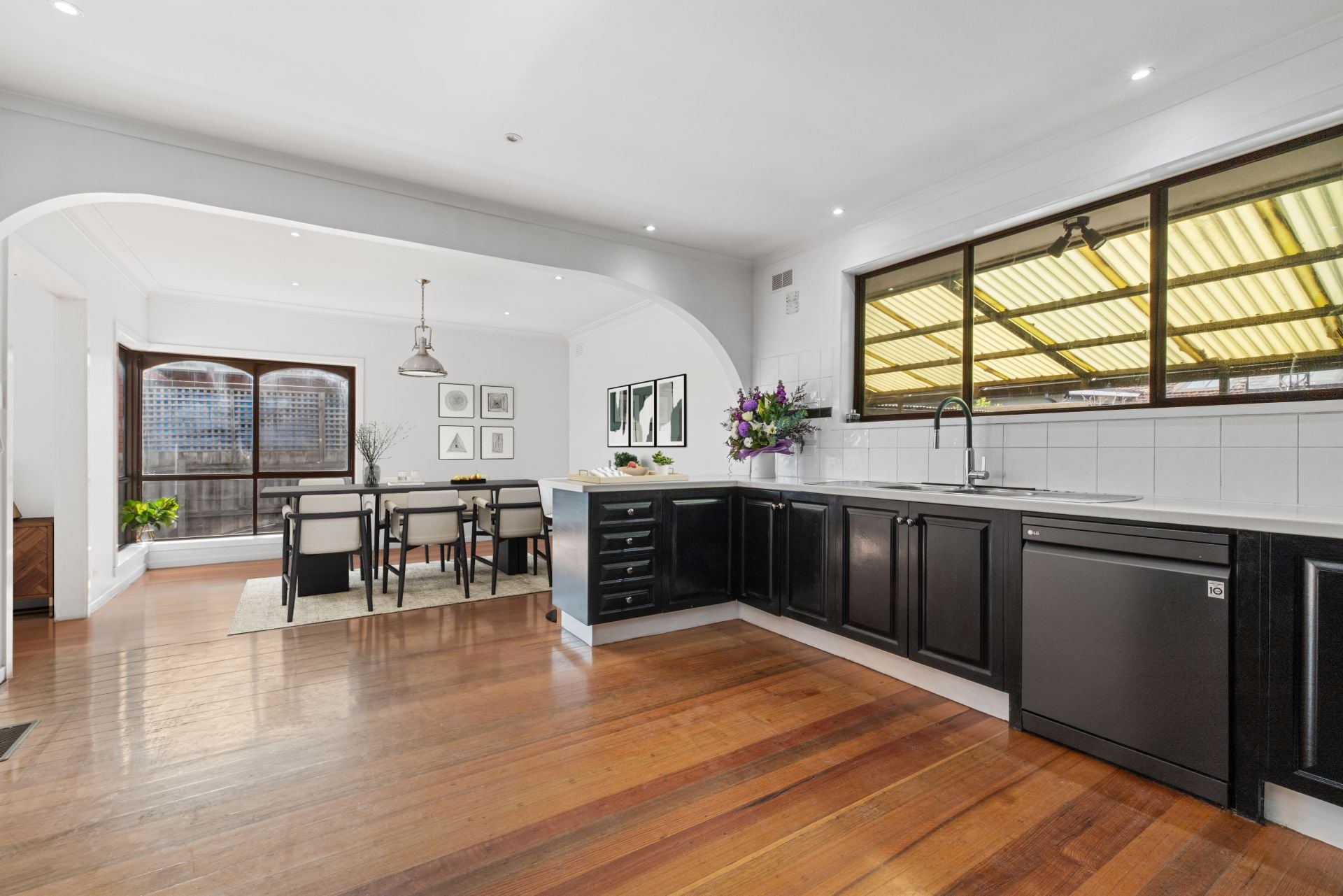 Stylish Family Living in a Prime Thomastown Location