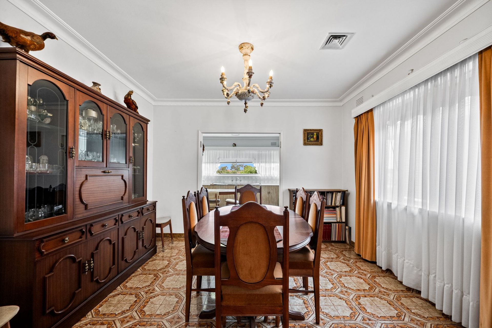 2 HOMES IN ONE ( 2 INCOMES $$$$ )
or SELF-CONTAINED IN-LAW ACCOMMODATION 
or A 5 BEDROOM HOME WITH ROOM FOR ALL