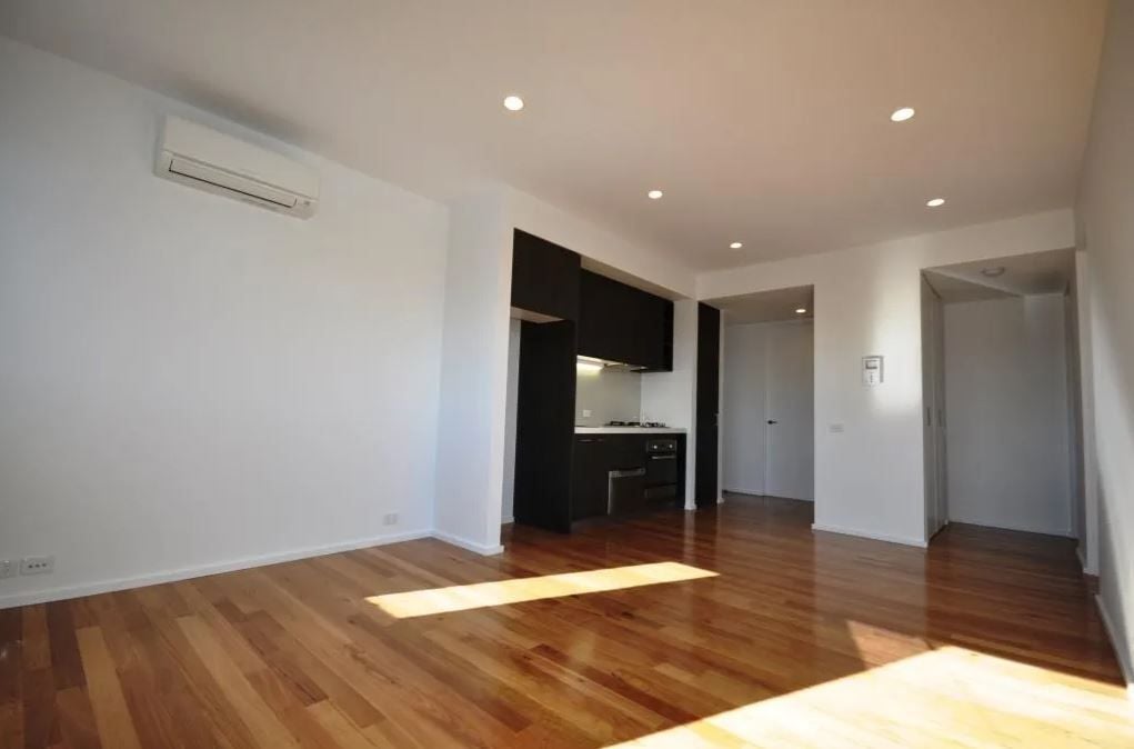 Modern 2-Bedroom Unit in Prime Plenty Road Location