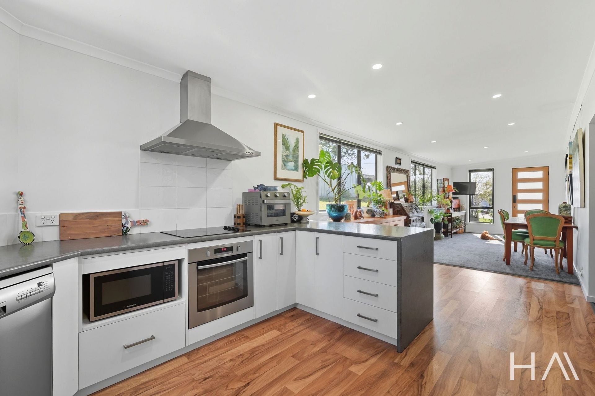 28 Alcides Avenue Lenah Valley, Lenah Valley - Thumbnail 8