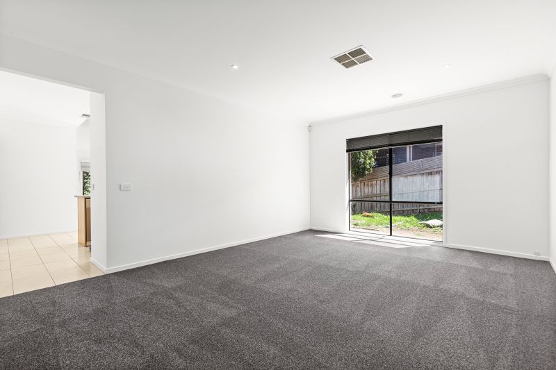 5 Bear Crescent, Doreen
