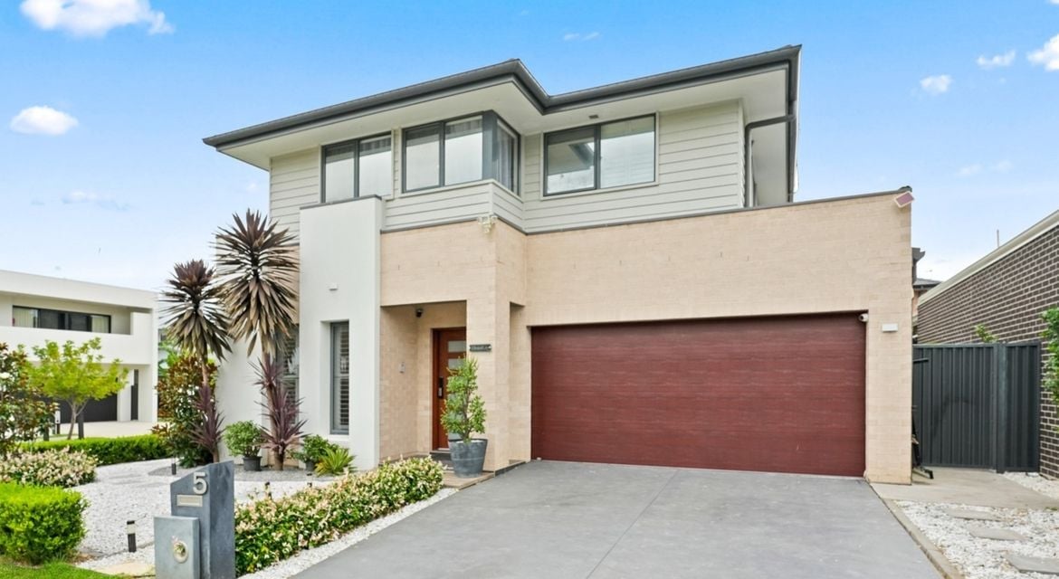 Denham Court 5 Storksbill Avenue