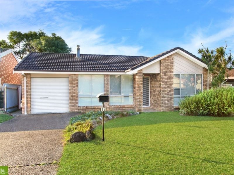 19 Smith Avenue, Albion Park - Image 1