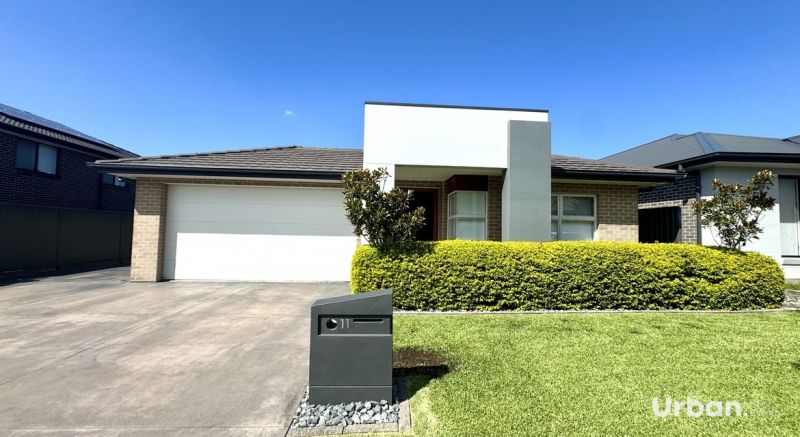 11 Stratton Road