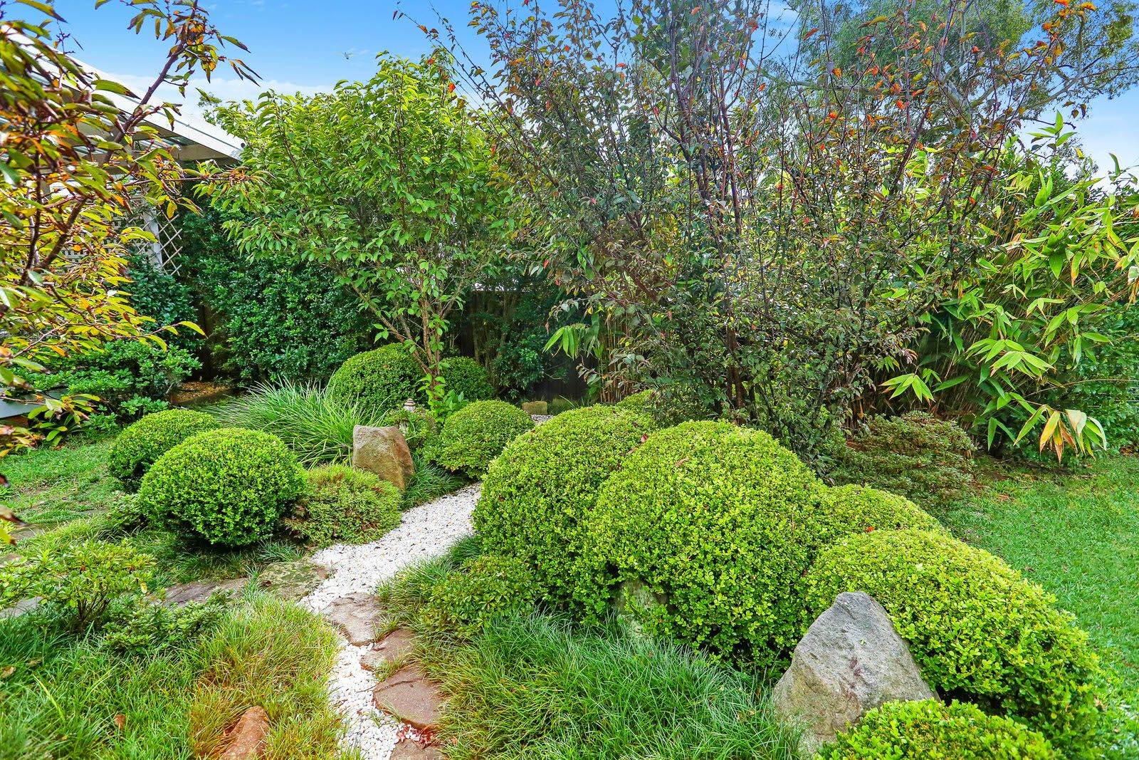 40 Cambrai Avenue ENGADINE 2233