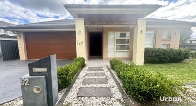 Denham Court 52 Plumegrass Avenue