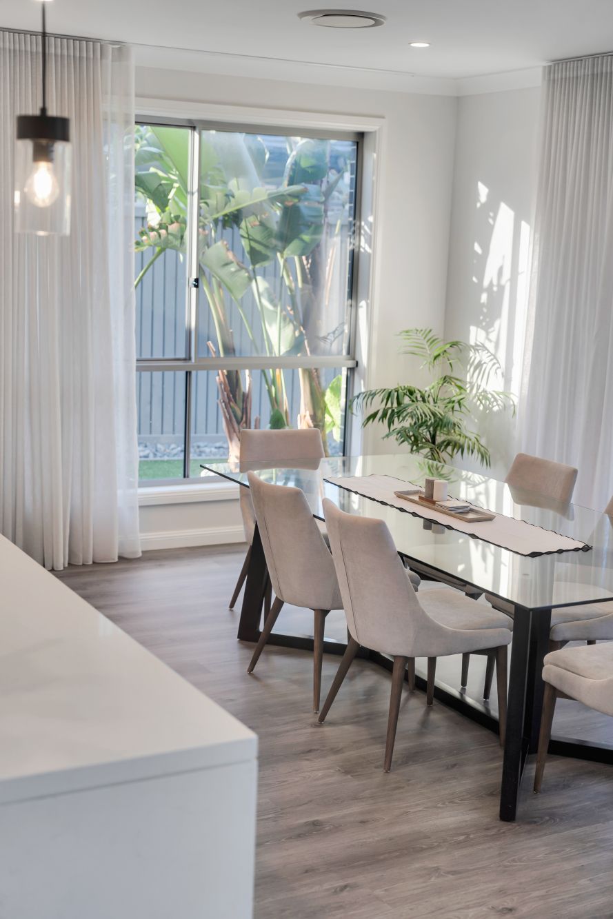 17 Pleasant Circuit, Gledswood Hills, Gledswood Hills - Thumbnail 8