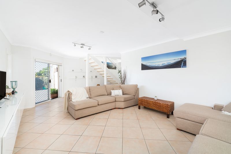 52 Fernleigh Road, CARINGBAH SOUTH, Caringbah South - Thumbnail 6