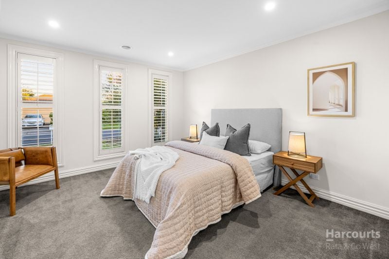 11 Macedon Close, Caroline Springs