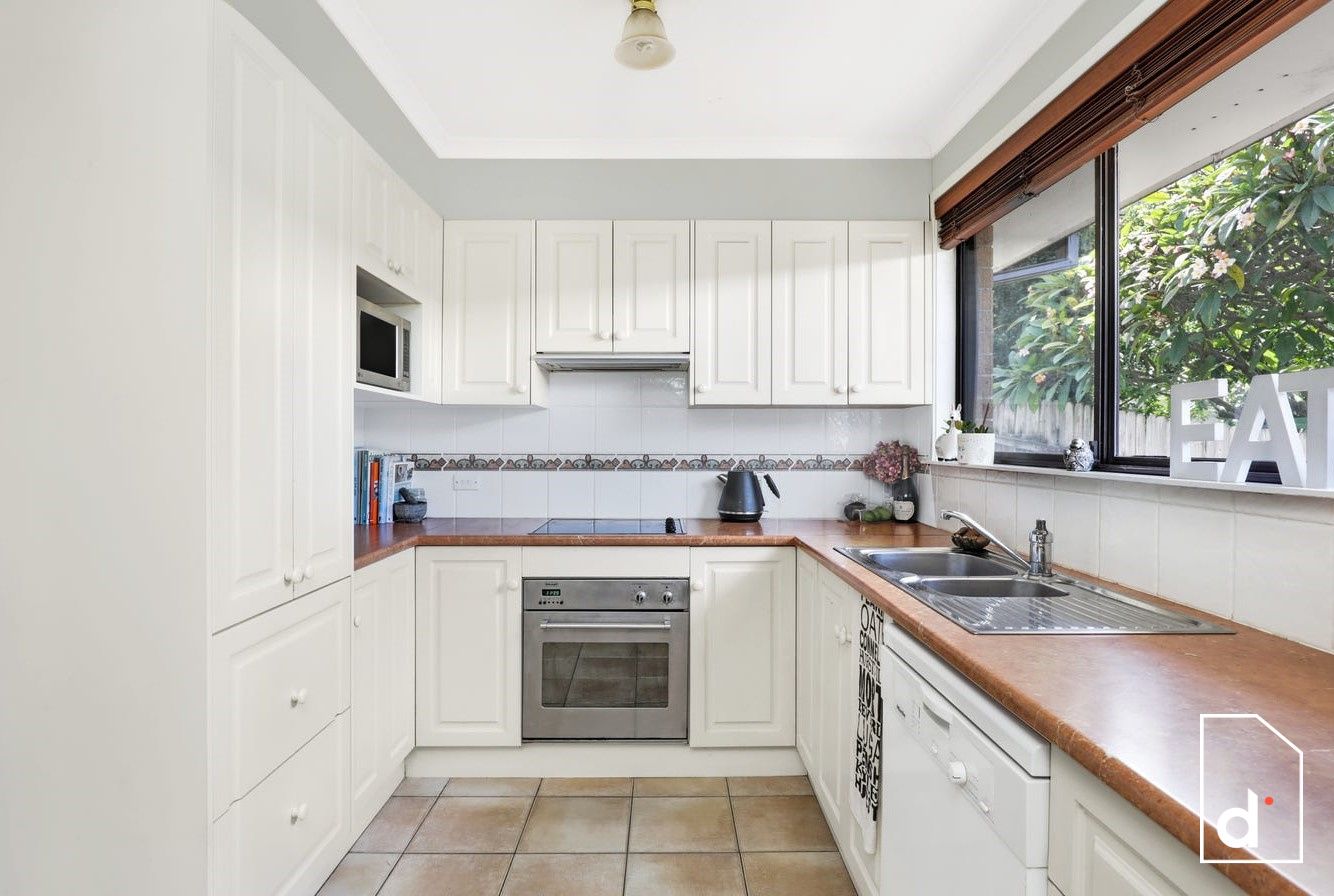 11 Lang Street, Woonona NSW