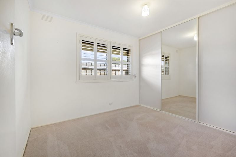 8 Stella Drive, Thomastown