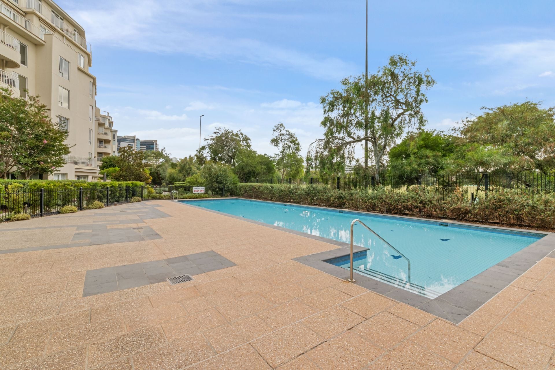 Stylish Bayside Living in The Park Development