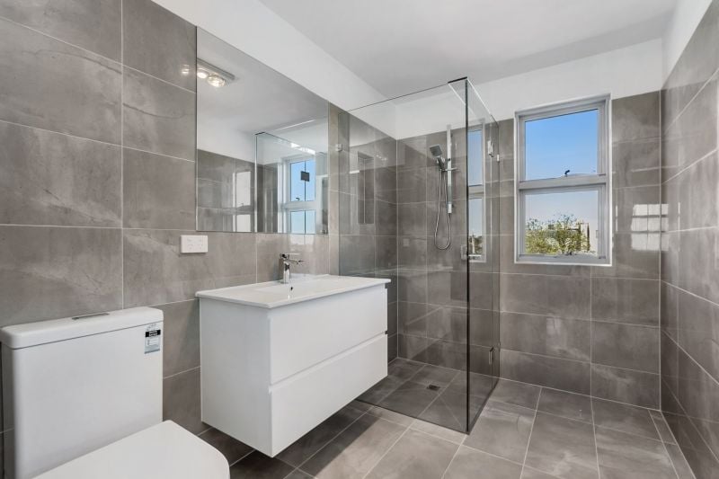 5/923 High Street, Reservoir