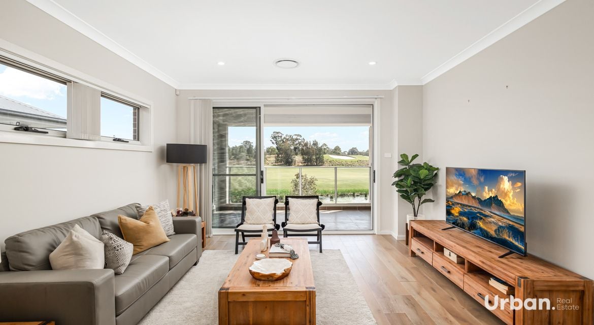 Colebee 25 Sebastian Crescent