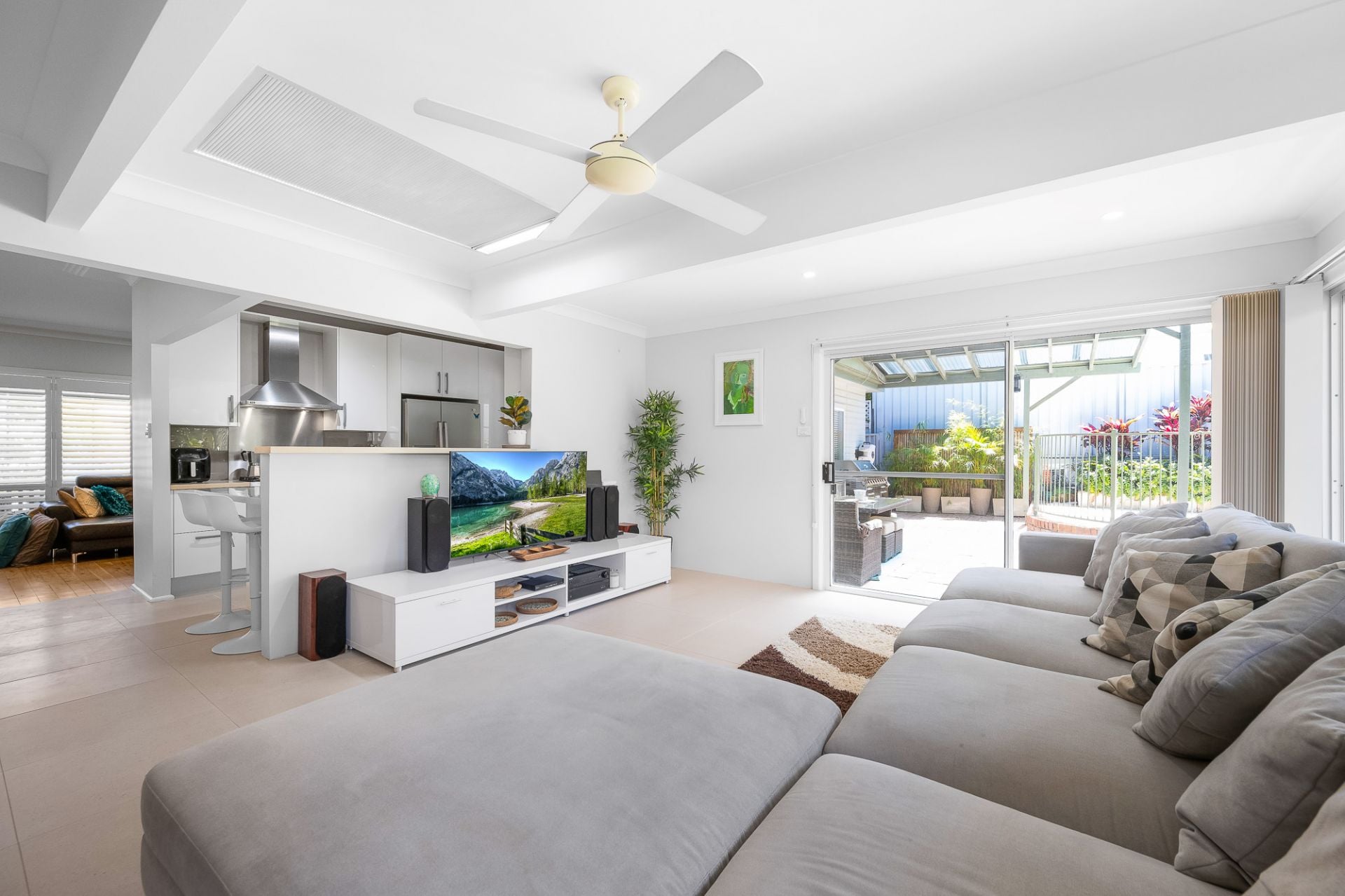 2 Gillham Avenue Caringbah South NSW, Caringbah South - Thumbnail 2