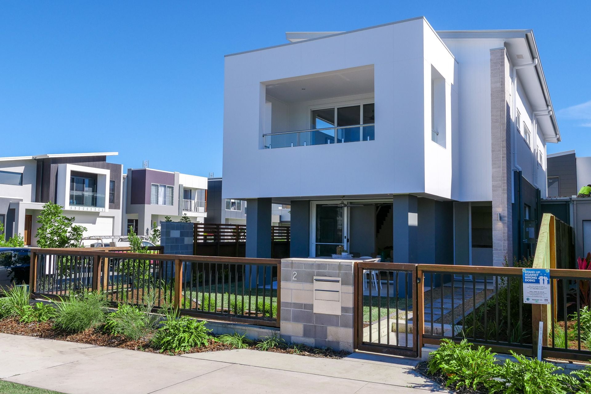 8 Sunny Lane Birtinya QLD, Birtinya - Thumbnail 2