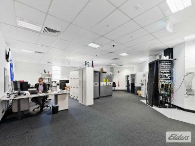 HIGH EXPOSURE GROUND FLOOR RETAIL/OFFICE!