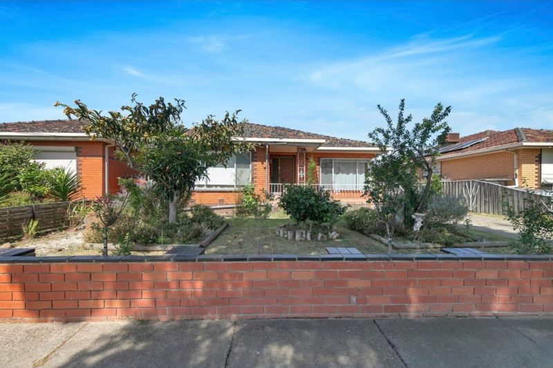 18 Leeson Grove, Lalor