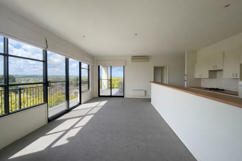 10/1 Conservatory Drive, Burwood - Thumbnail 5