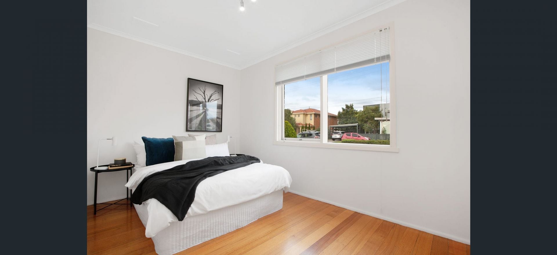 Effortless Living in the Heart of Reservoir