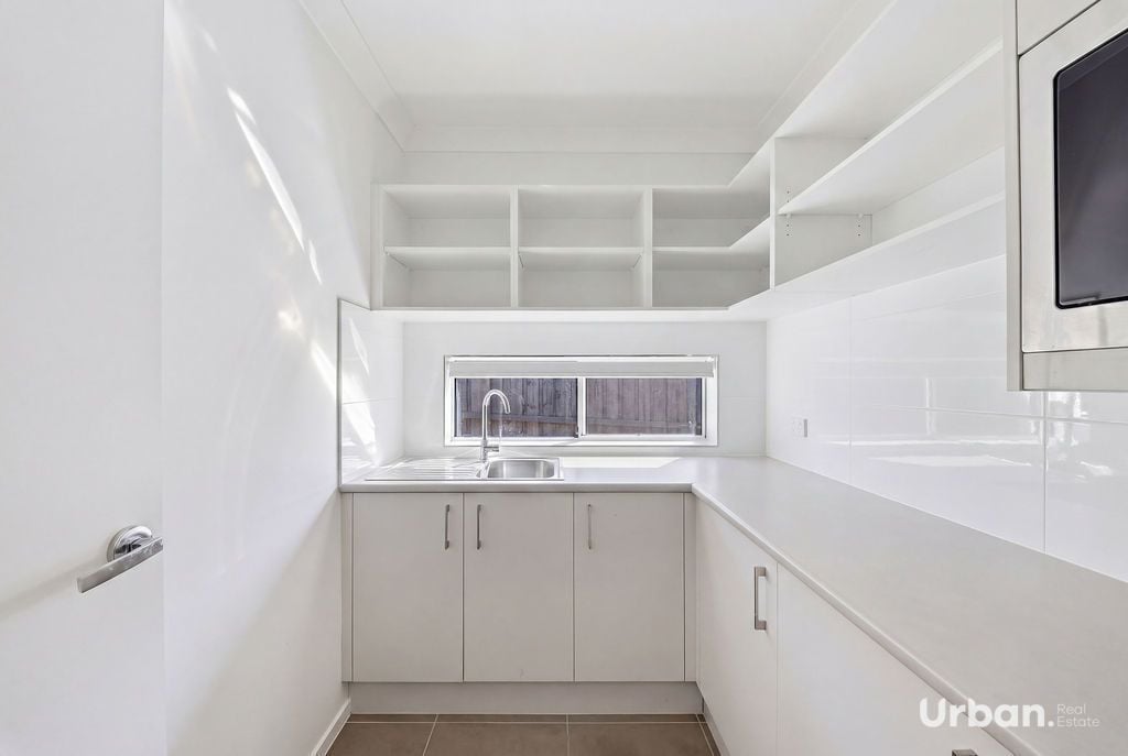 Oran Park 16 Herd Street
