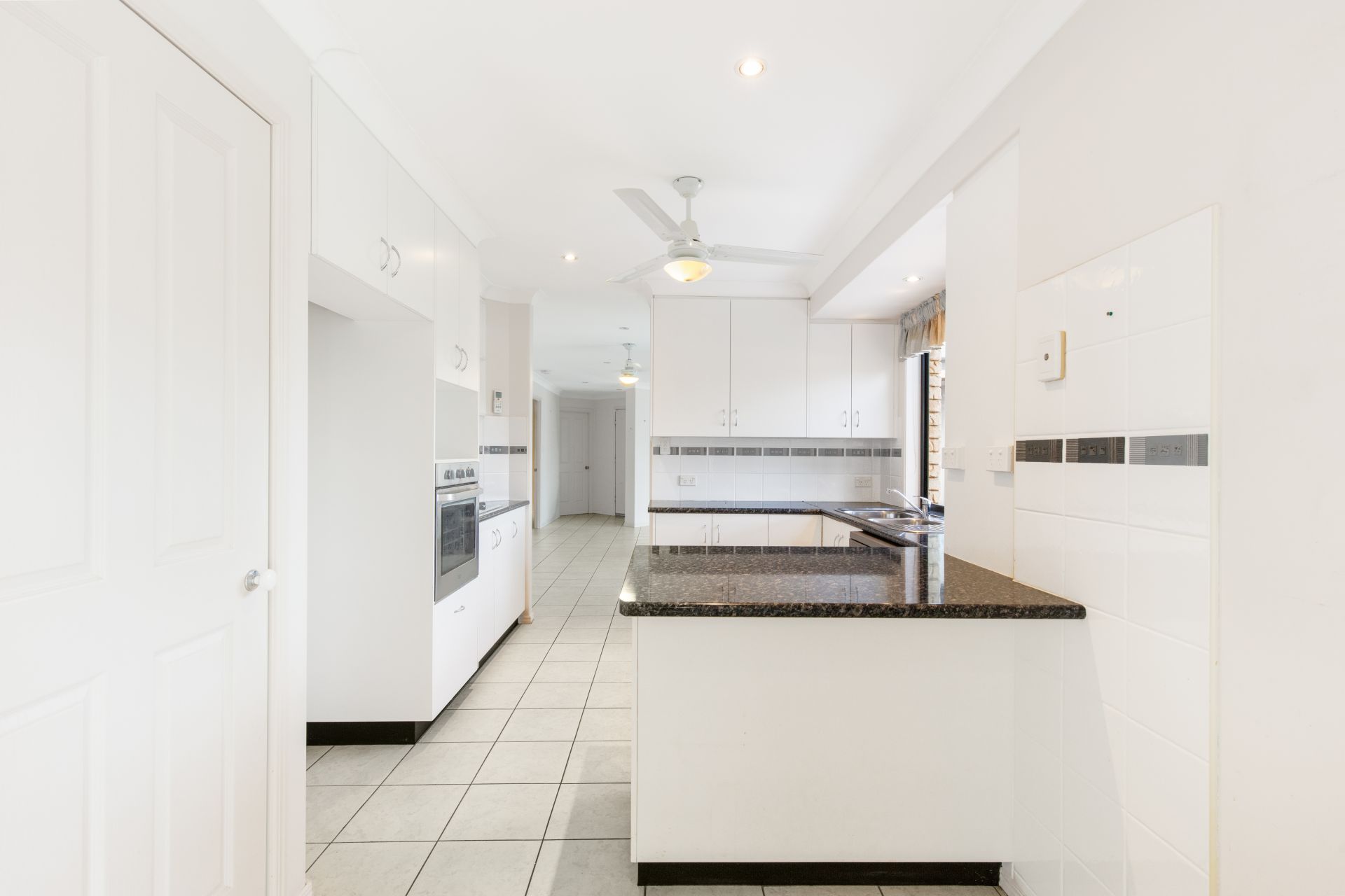 3 Farmborough Court, Southside - Thumbnail 6