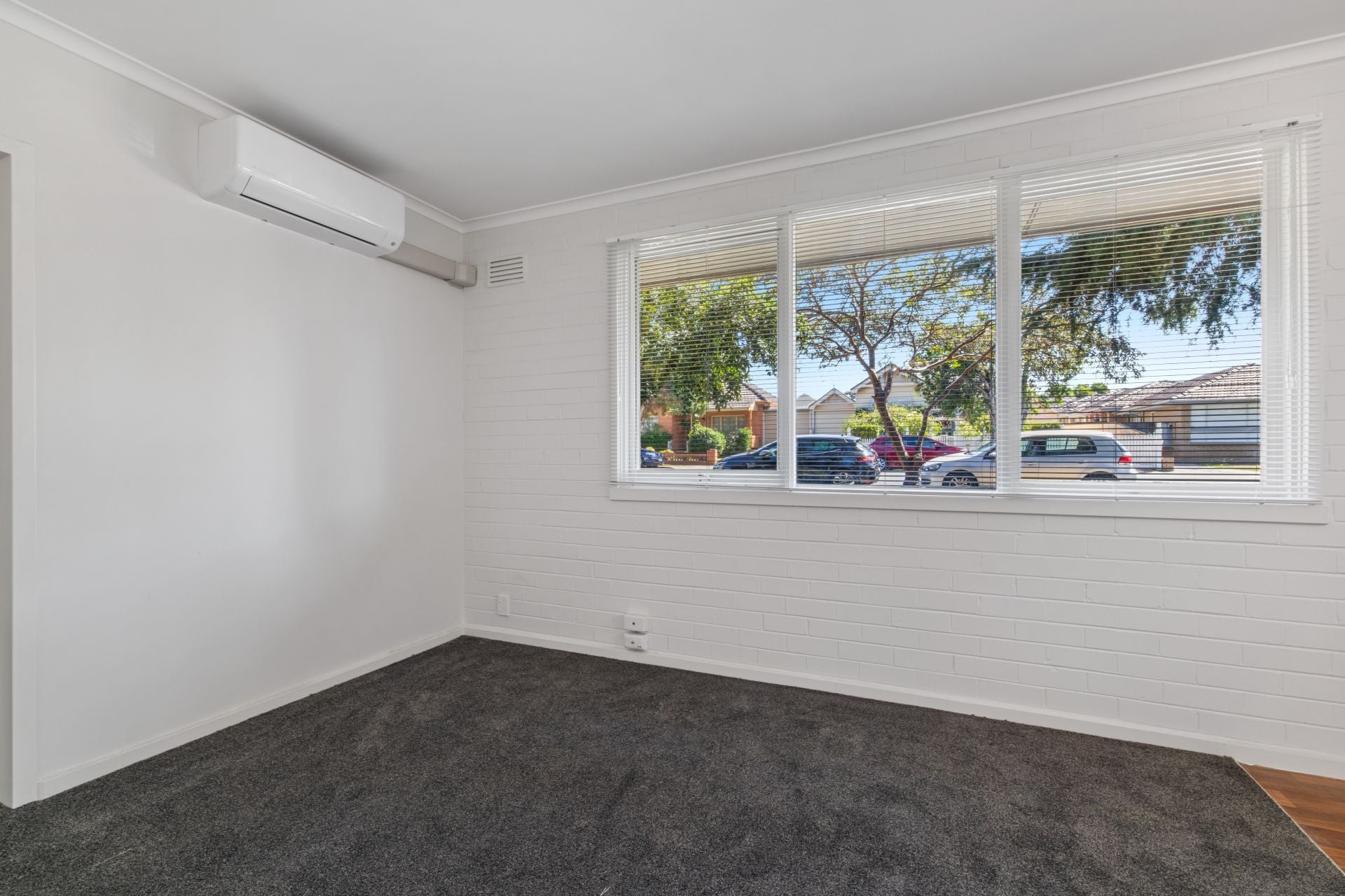 Paramount Location with Water Usage Included!