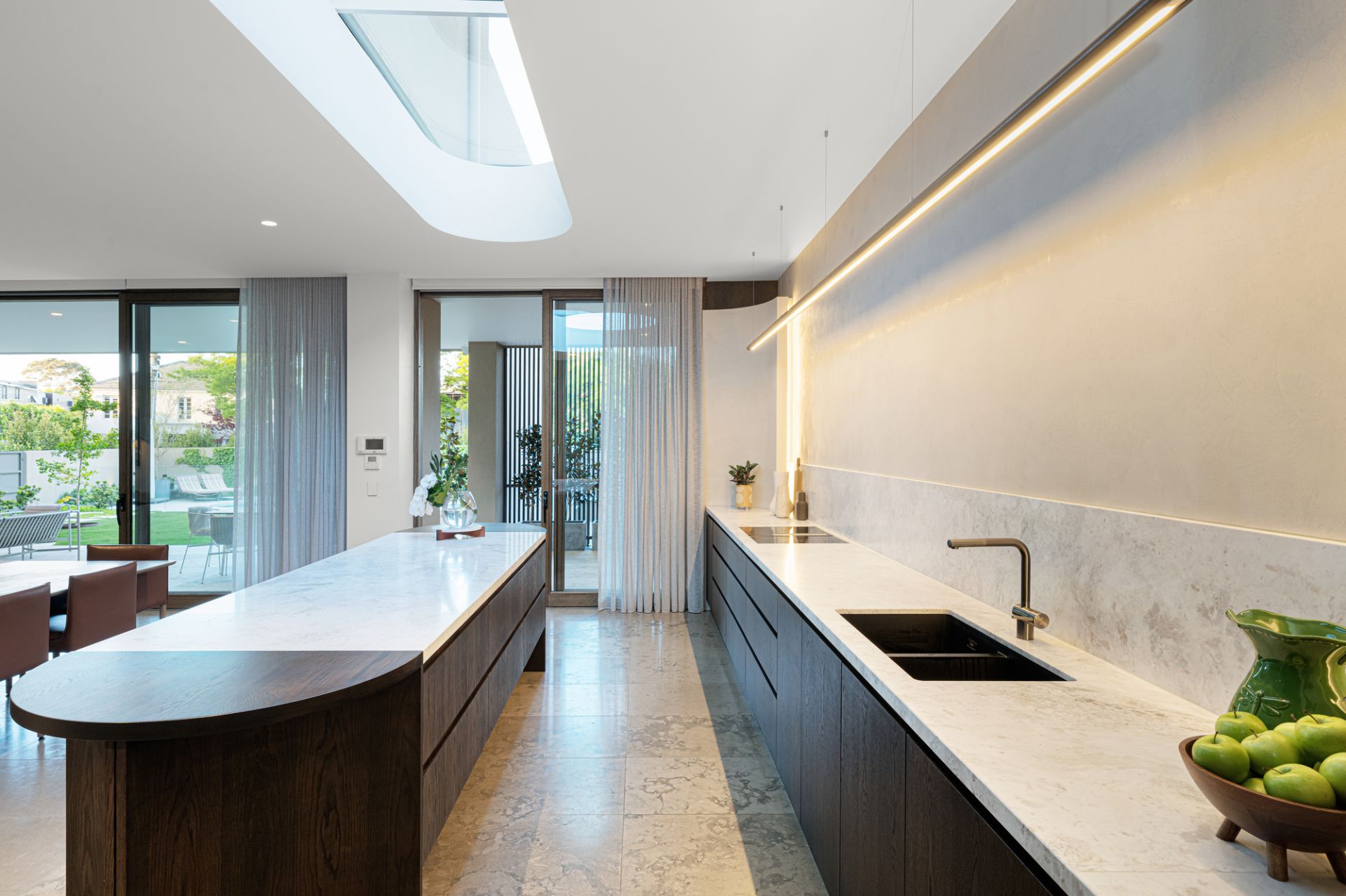57 Lynch Crescent, Brighton, Brighton - Thumbnail 5