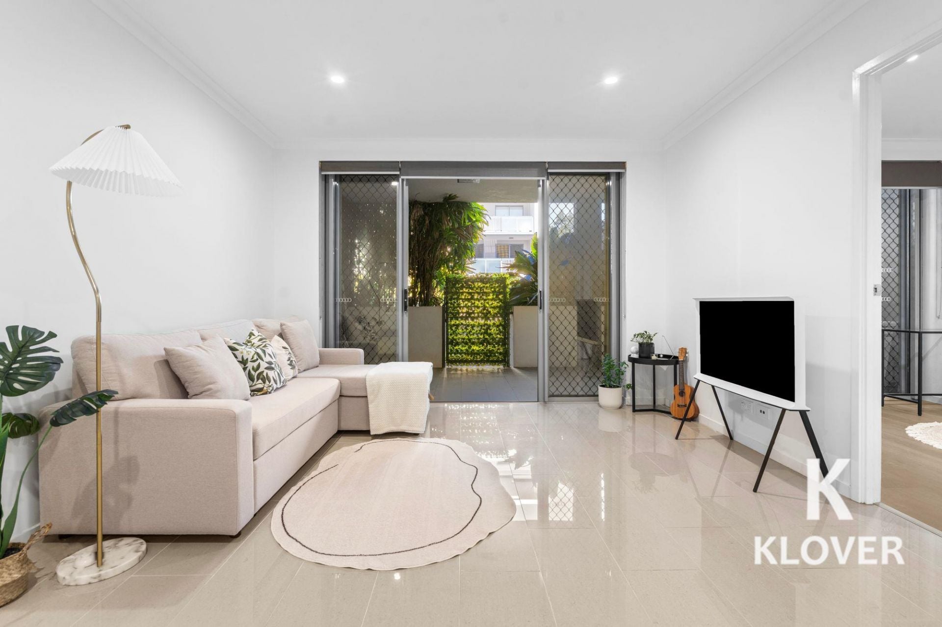1003/8 Lochaber Street Dutton Park QLD, 1003/8 Lochaber Street Dutton Park - Image 1