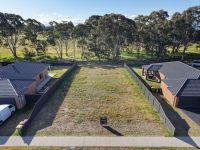 27 Houghton Crescent, Eagle Point VIC