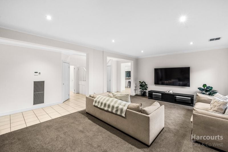 37 St Georges Avenue, Caroline Springs