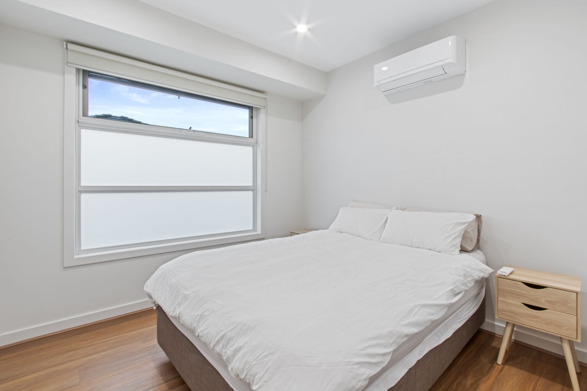 Stylish 3-Bedroom Townhouse in Prime Reservoir Location