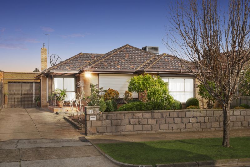 29 Burbank Drive, Reservoir