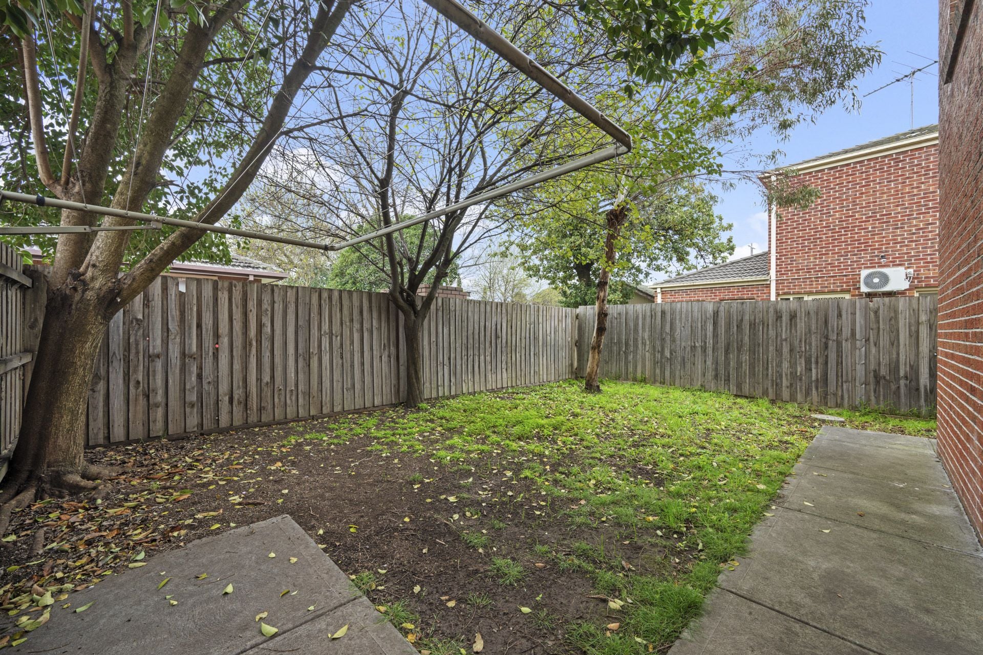 WALKING DISTANCE TO EVERYTHING!
