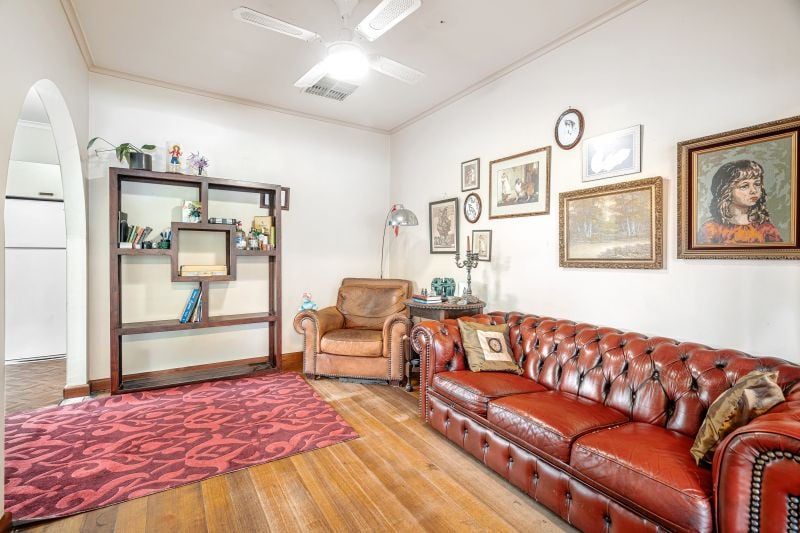 37 Macartney Street, Reservoir