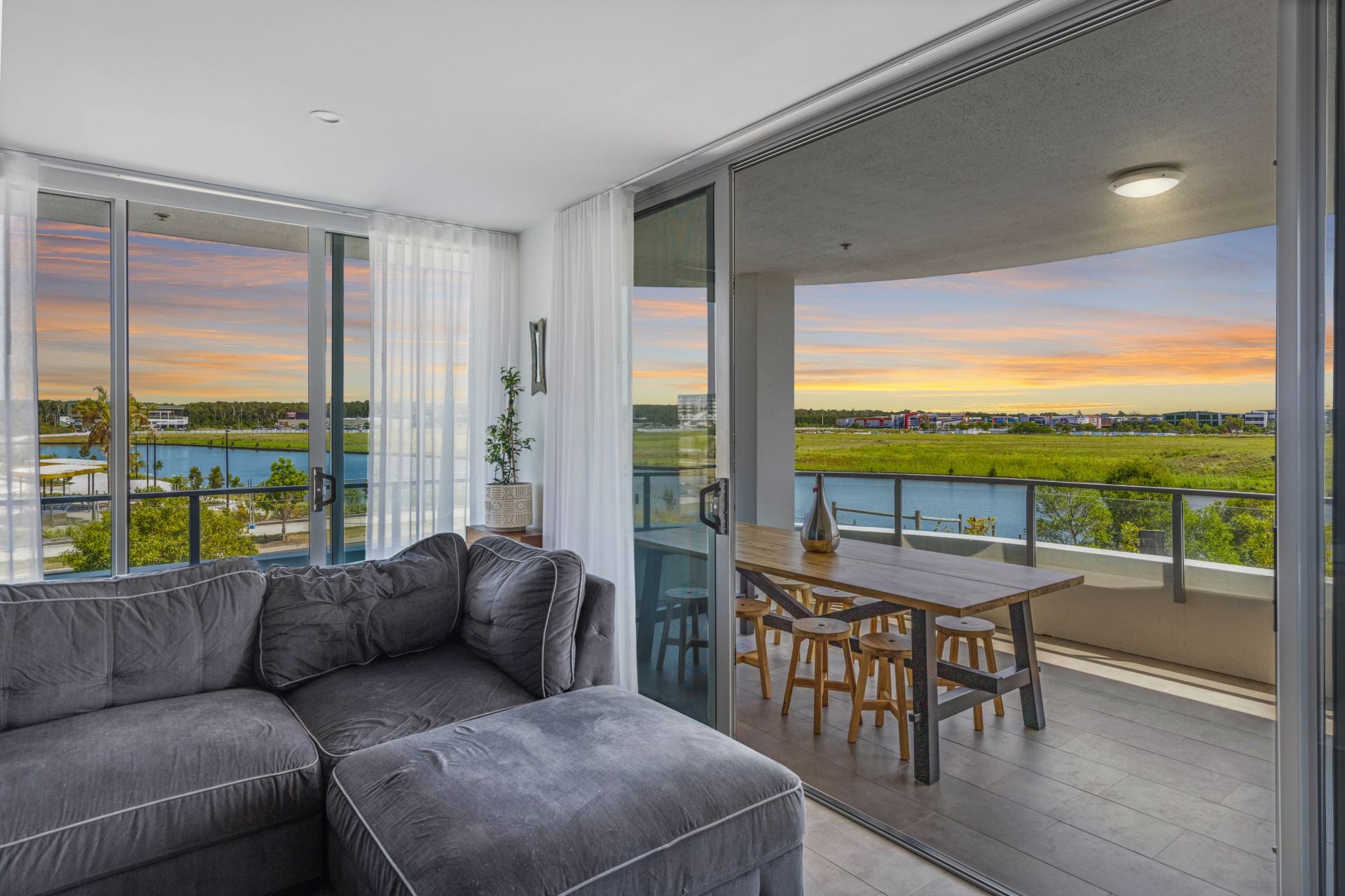 201/1 Waterside Retreat Reach Birtinya QLD, Birtinya - Thumbnail 4