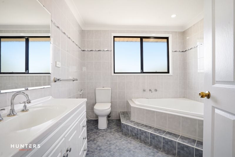 27 Lobelia Crescent, Quakers Hill