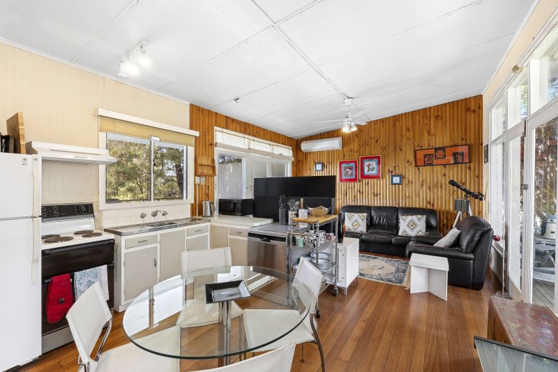 15 Grand Parade, Lorne, VIC, Lorne - Thumbnail 3