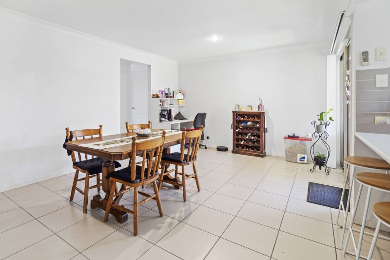 35 Hawkesbury Avenue, Pacific Pines - Thumbnail 7
