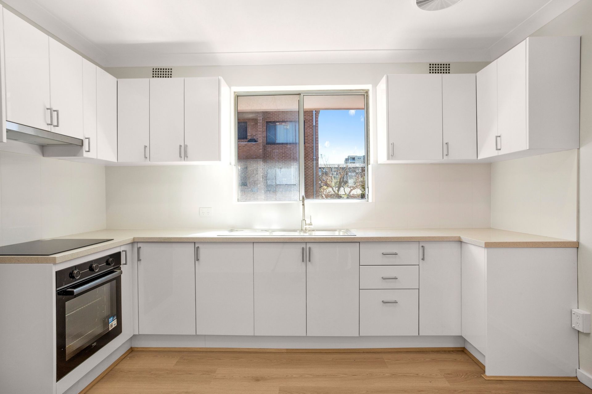 6/68 Smith Street, Wollongong, Wollongong - Thumbnail 2