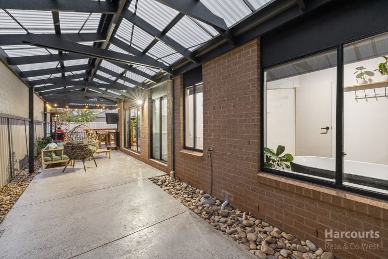 5 Cobaw Circuit, Caroline Springs