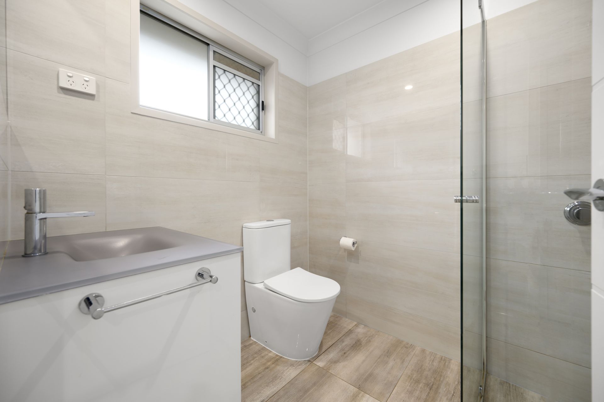 1-2/25 Bruce Avenue, Paradise Point - Thumbnail 7