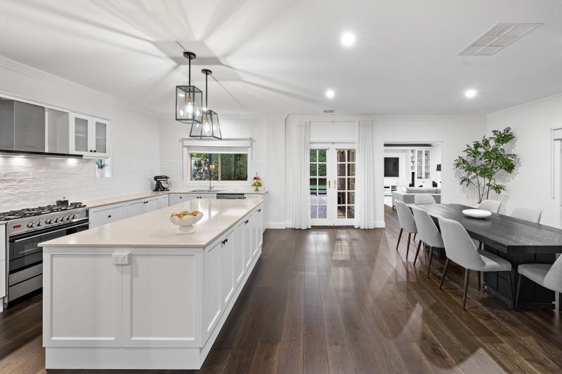 12 Lake Eyre Place, Caroline Springs