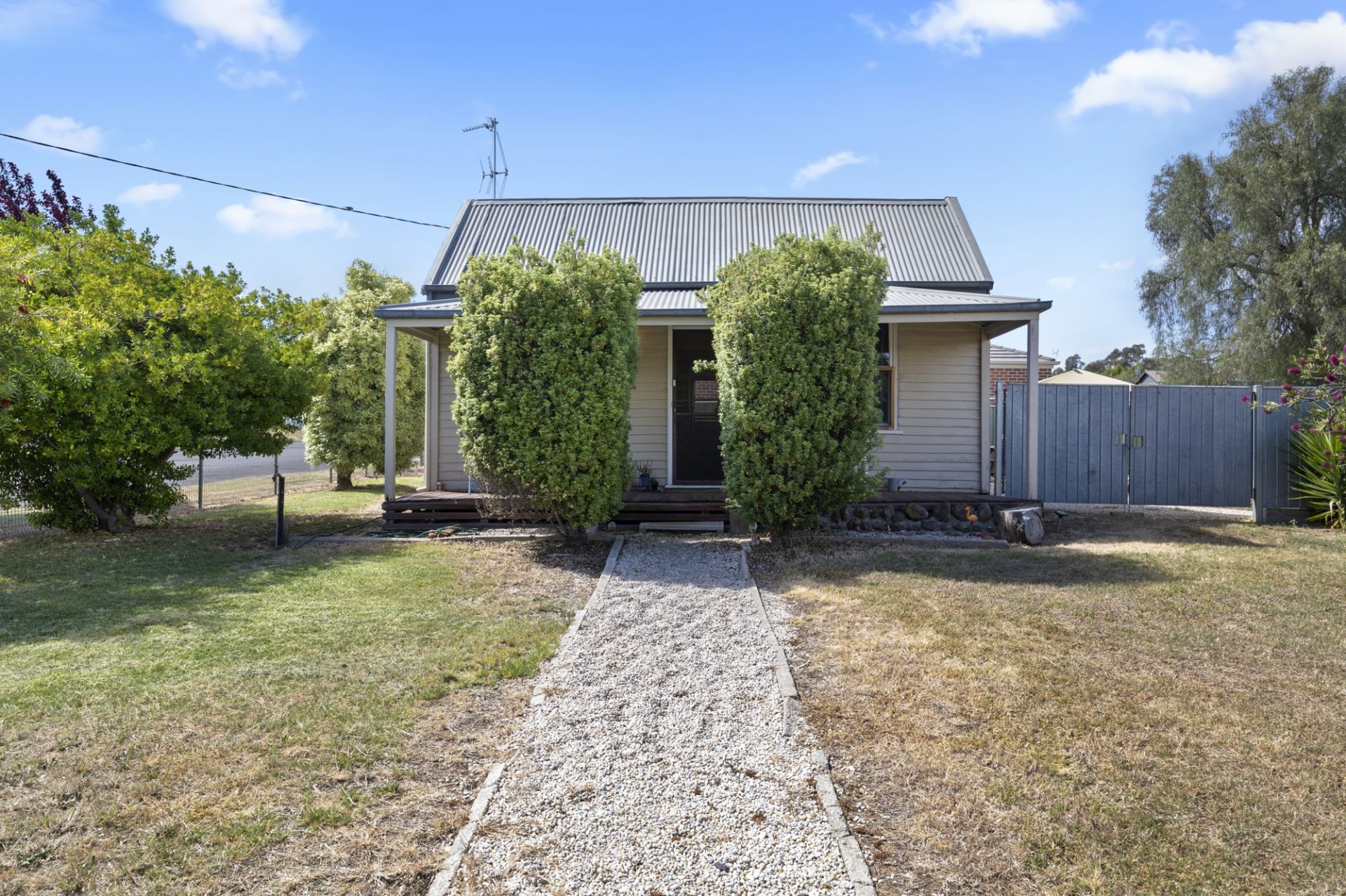 16 Napier Street, Maryborough - Thumbnail 2