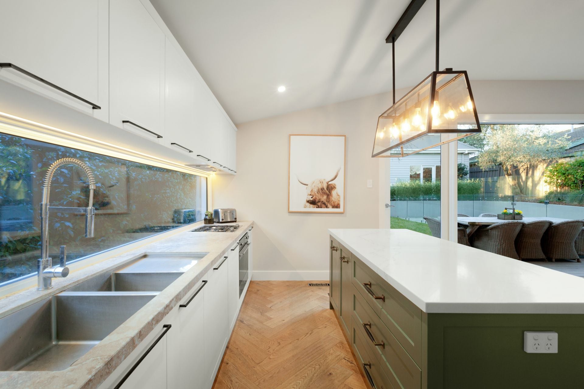 73 Guildford Road, Surrey Hills, Surrey Hills - Thumbnail 3